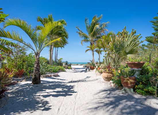 florida/st-petersburg/st-pete-beach/attraction/secret-garden