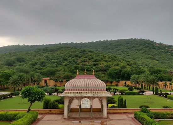 india/rajasthan/attraction/sisodia-rani-ka-bagh