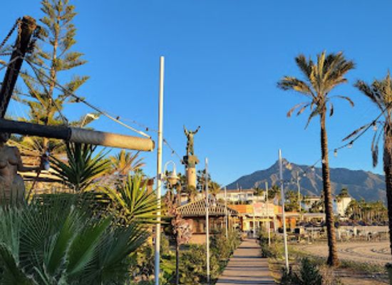spain/marbella/attraction/lighthouse-tower