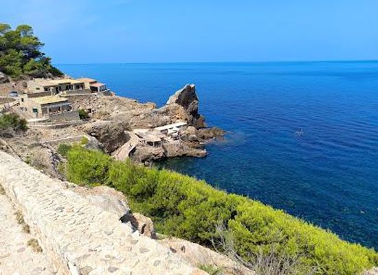 spain/balearic-islands/attraction/cala-estellencs