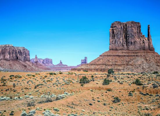 arizona/monument-valley/attraction/black-s-hiking-jeep-tours-and-trail-rides