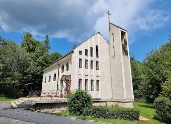 slovakia/tatranska-lomnica/attraction/kostol-panny-marie-nanebovzatej