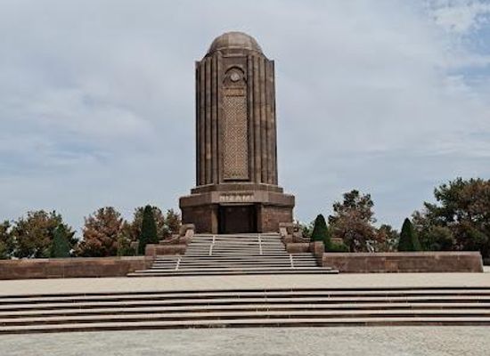 azerbaijan/ganja/attraction/nizami-ganjavi-mausoleum