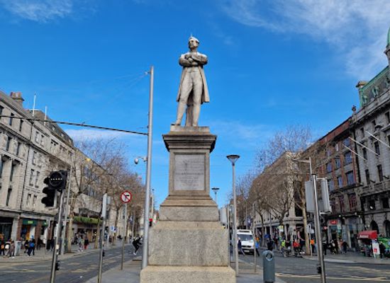 ireland/county-dublin/attraction/william-smith-o-brien-statue