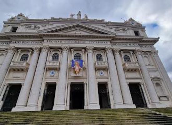 italy/naples/attraction/basilica-of-the-crowned-mother-of-good-counsel-and-queen-of-the-catholic-church