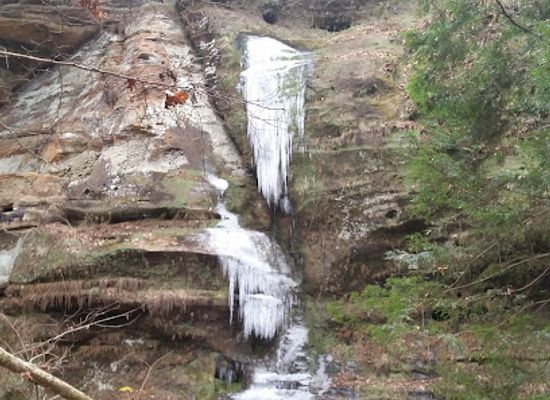ohio/hocking-hills/attraction/rock-house