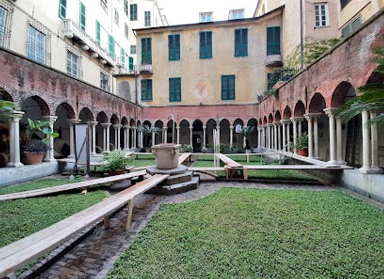 italy/genoa/attraction/chiesa-e-chiostro-di-san-matteo