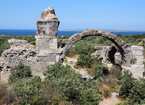 turkiye/caria/attraction/alexandria-troas-ruins