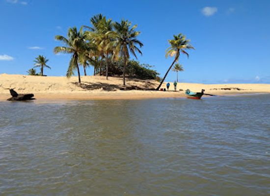 brazil/sao-francisco-river-basin/attraction/encontro-rio-sao-francisco-mar