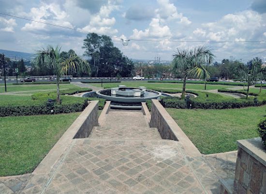 rwanda/kigali/kimihurura/attraction/kiyovu-town-roundabout