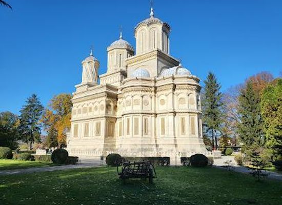 romania/ramnicu-valcea/attraction/curtea-de-arges-monastery
