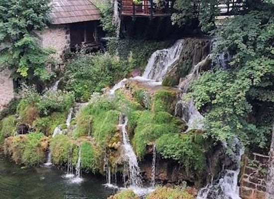 bosnia-and-herzegovina/bihac/attraction/slunj