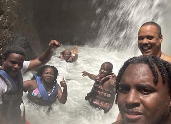 dominica/castle-bruce/attraction/titou-gorge