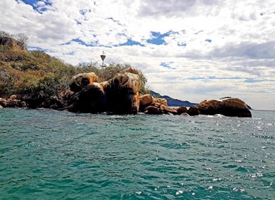 malawi/lake-malawi/attraction/namalenje-island