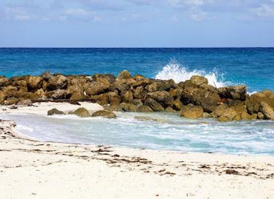 the-bahamas/nassau/attraction/cabbage-beach