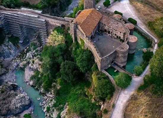 italy/maremma/attraction/castello-dell-abbadia-museo-archeologico-di-vulci
