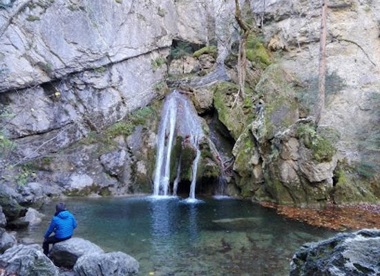 spain/pyrenees-mountains/attraction/belabarze-waterfall