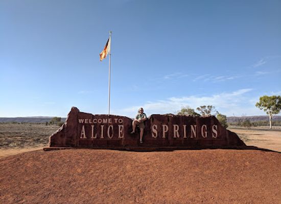 australia/alice-springs/attraction/welcome-to-alice-springs-sign