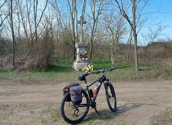hungary/kecskemet/attraction/bukovszki-bolti-kereszt