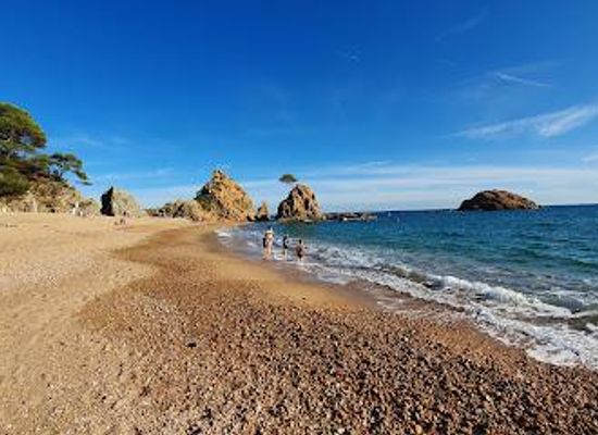 spain/catalonia/attraction/platja-mar-menuda
