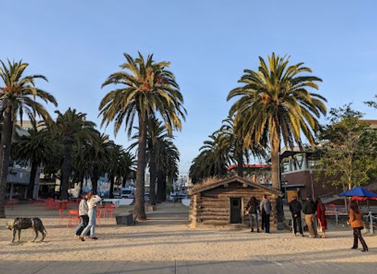 california/oakland/jack-london-square/attraction/jack-london-s-cabin