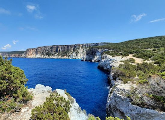 greece/kefalonia/attraction/alaties-beach