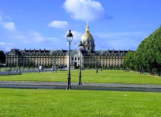 france/paris/attraction/esplanade-des-invalides