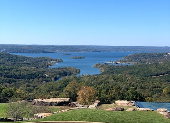 missouri/osage-plains/attraction/ancient-ozarks-natural-history-museum
