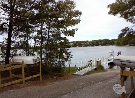 massachusetts/barnstable-county/attraction/mashpee-river-reservation