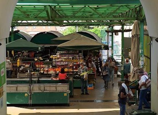 serbia/belgrade/attraction/farmer-s-market-zeleni-venac