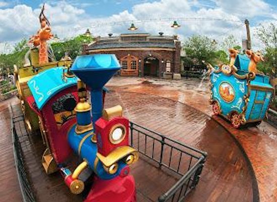 florida/greater-orlando/attraction/casey-jr-splash-n-soak-station