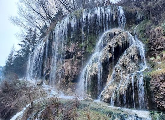 romania/harghita/attraction/cascada-cu-apa-termala-toplita
