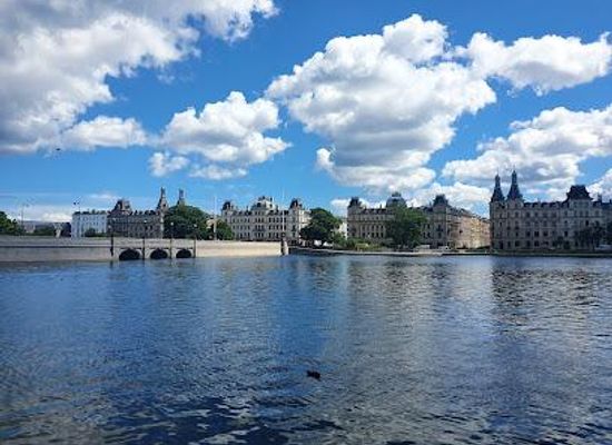 denmark/copenhagen/attraction/dronning-louises-bro