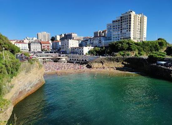 spain/navarre/attraction/plage-du-port-vieux