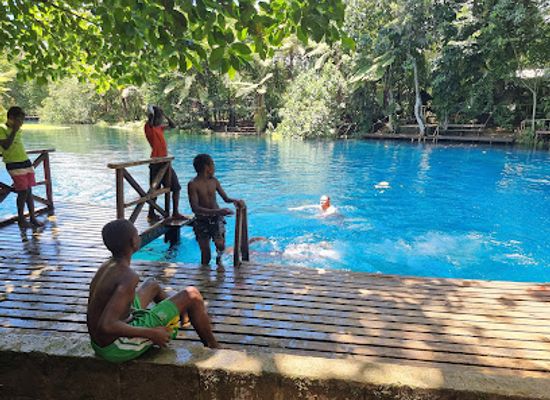 vanuatu/aore-island/attraction/jackie-s-blue-hole