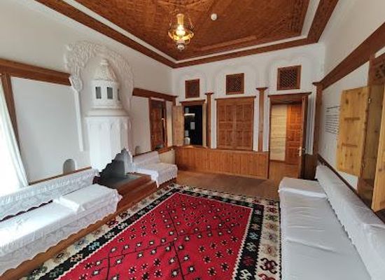 albania/tepelene/attraction/ismail-kadare-s-house
