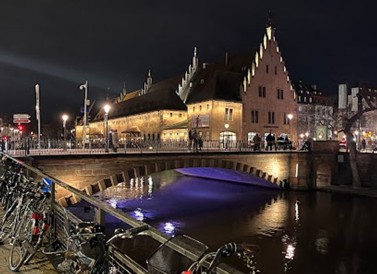 france/strasbourg/attraction/cour-du-corbeau