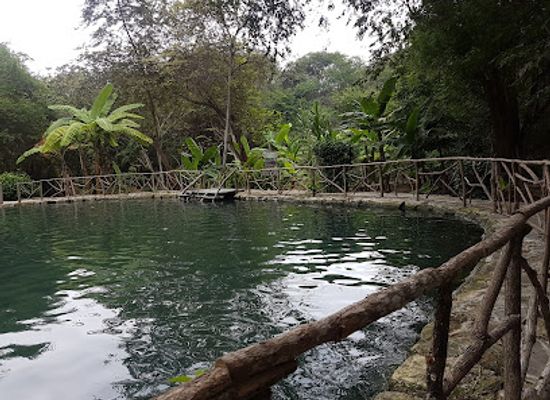 ecuador/manabi-region/attraction/comuna-agua-blanca