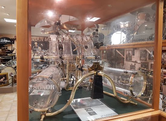 hungary/southern-great-plain/attraction/dobmuzeum