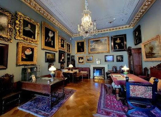 finland/porvoo/attraction/sinebrychoff-art-museum