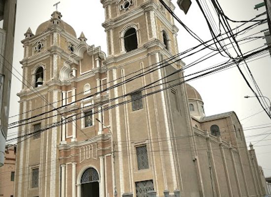 peru/chiclayo-region/attraction/basilica-san-antonio-de-padua