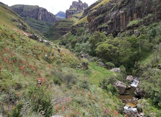 south-africa/drakensberg/attraction/sleeping-beauty-cave