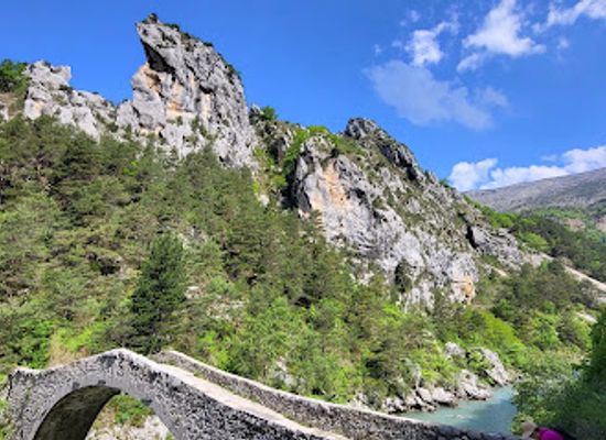 france/verdon-gorge/attraction/pont-du-tusset
