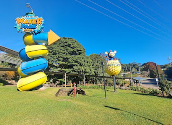australia/far-west/attraction/the-big-banana-fun-park