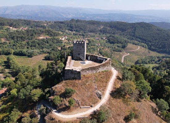 portugal/serra-do-marao/attraction/castle-of-arnoia