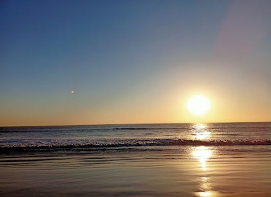 india/mumbai/andheri/attraction/versova-beach
