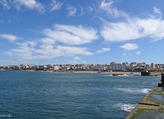 portugal/porto/foz-do-douro/attraction/pontao-da-barra-do-douro-molhe-norte