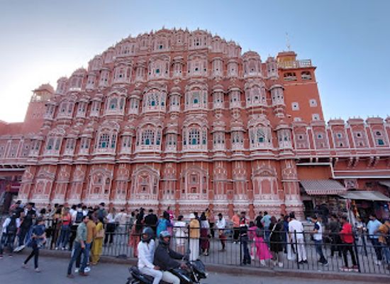 india/jaipur/hawa-mahal/attraction/chandra-mahal