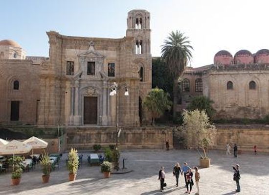 italy/palermo/attraction/piazza-bellini
