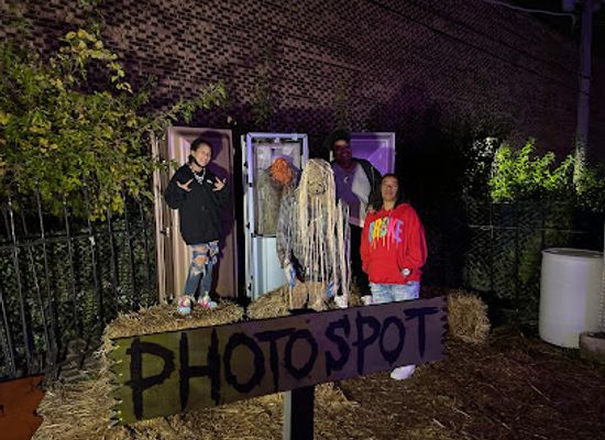 illinois/oak-lawn/attraction/midnight-terror-haunted-house-1-must-see-haunted-house-in-illinois
